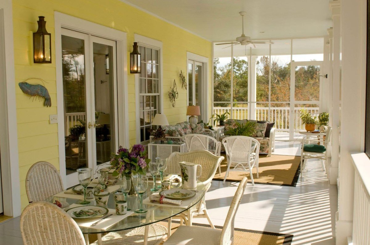 Кухня с выходом на термссу