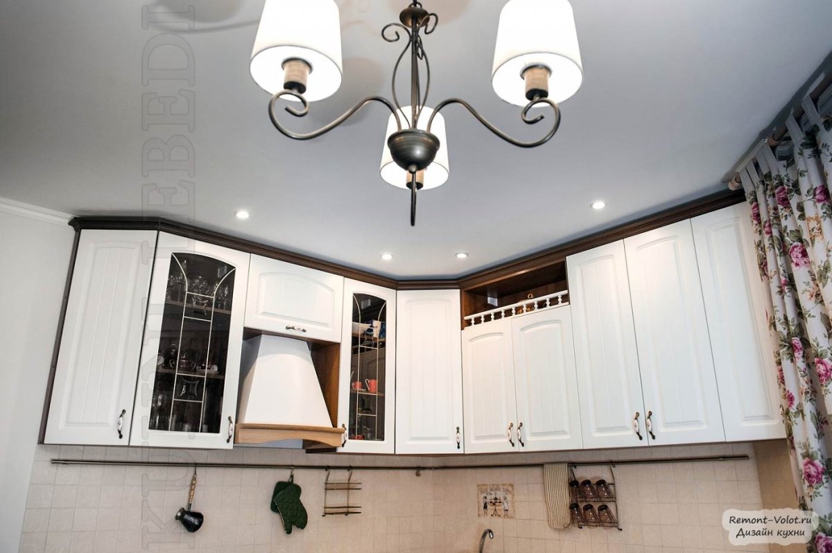 Вытяжка спрятанная в короб