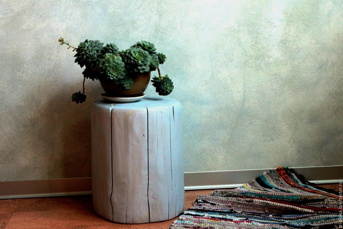 Пенек в интерьере