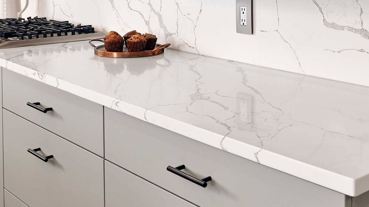 Кухня икеа белая с мраморной столешницей