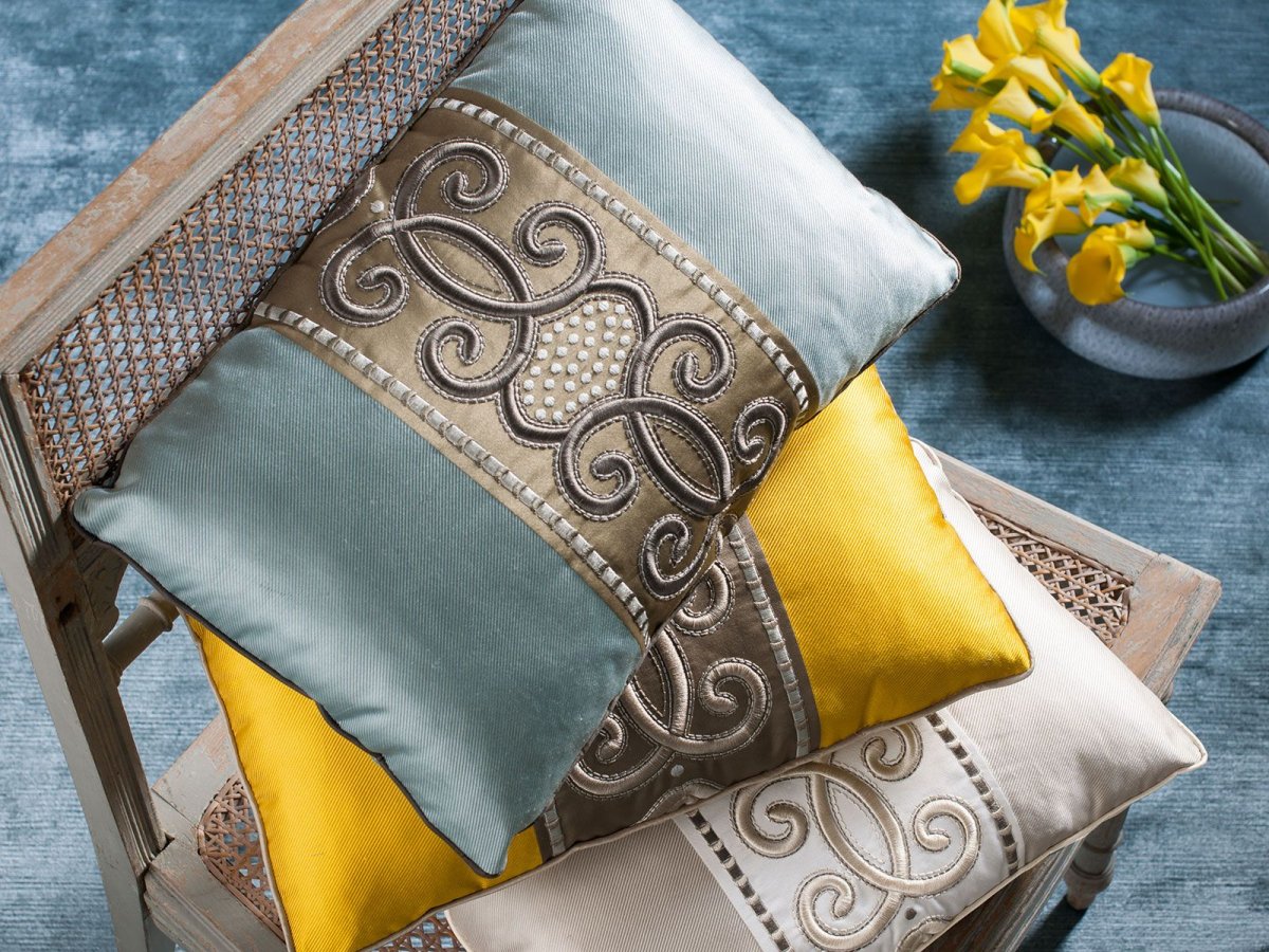 Стильные декоративные подушки