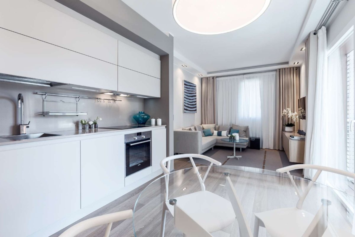 Светлые кухни