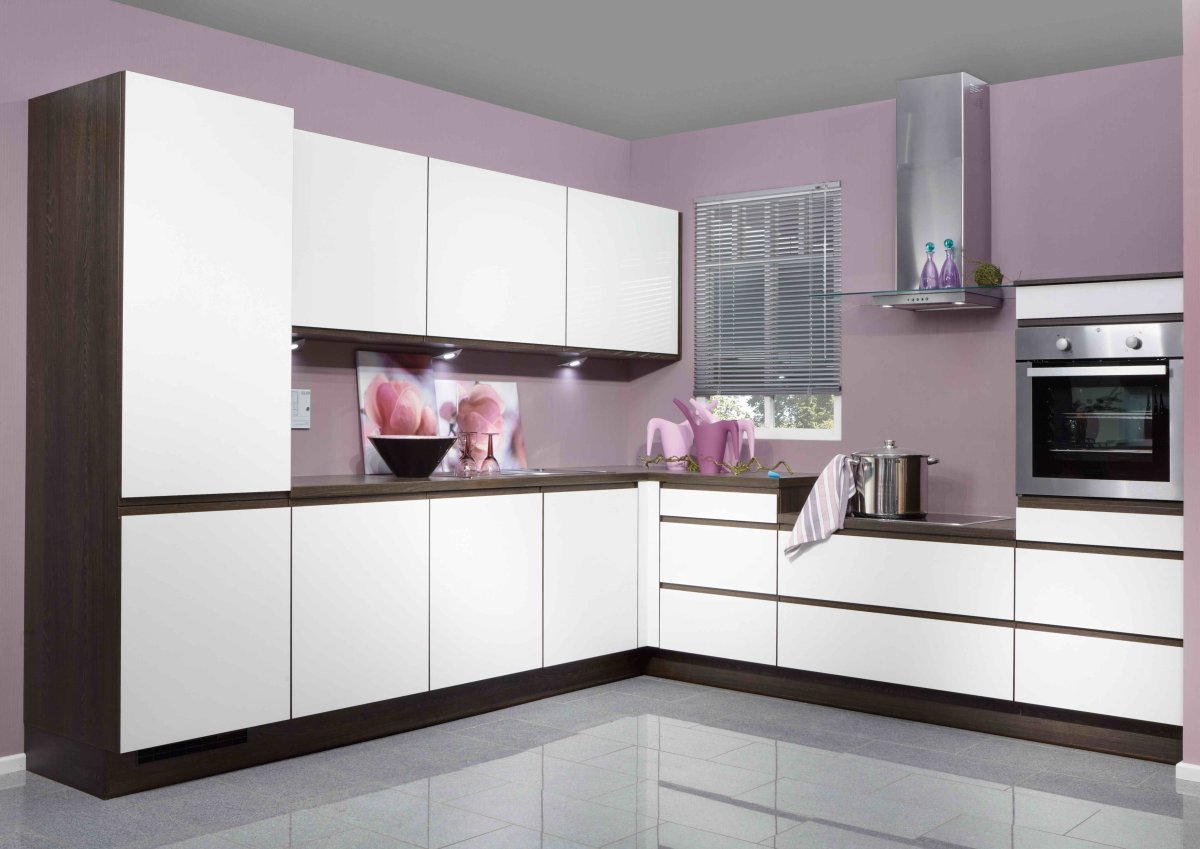 Кухни в хрущевку угловые с пеналом