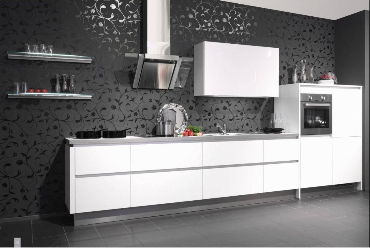 Кухонный гарнитур белый с черным
