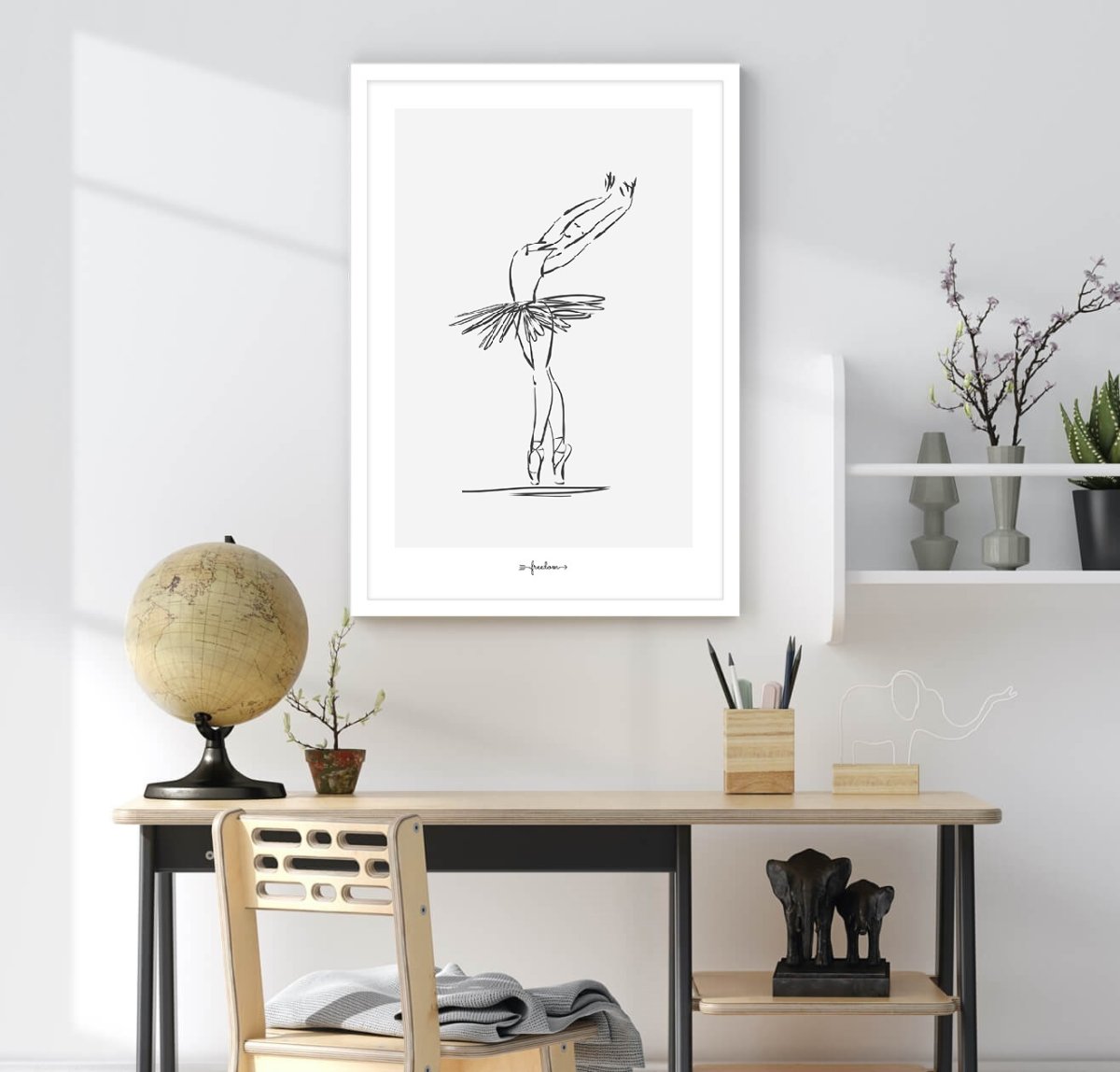 Стильные наклейки на стену