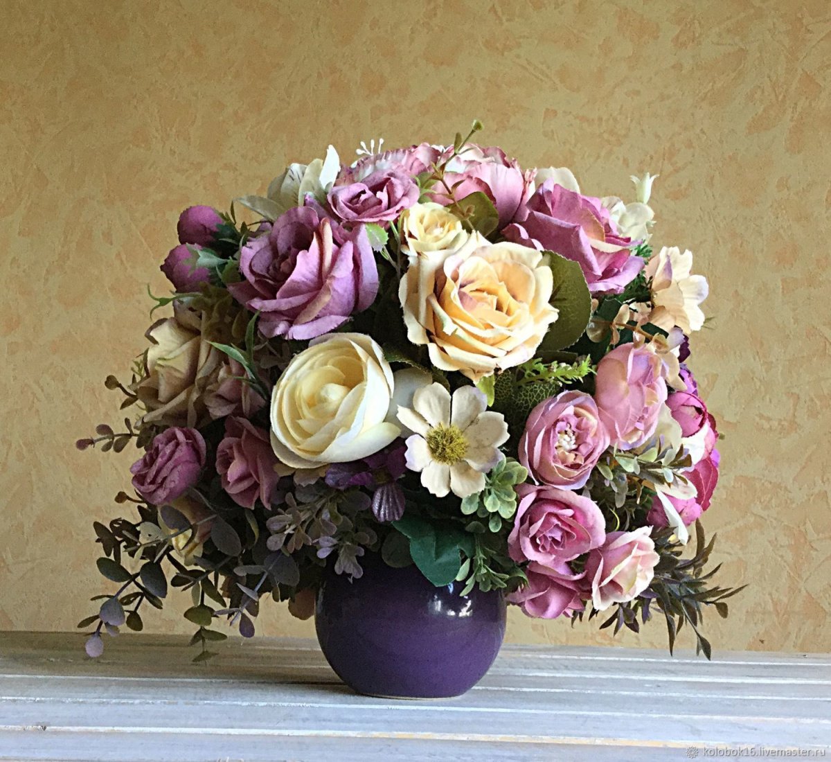 Искусственные букеты для интерьера