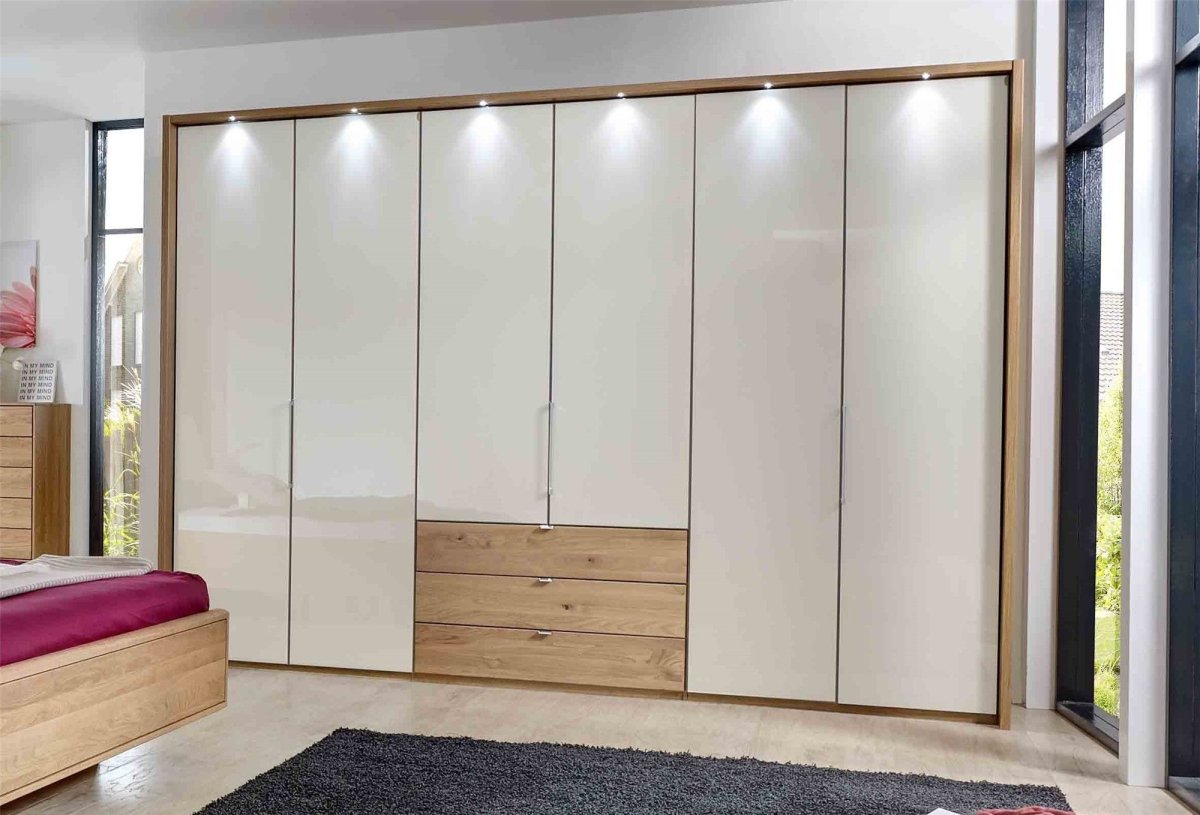 Шкаф корпусный распашной