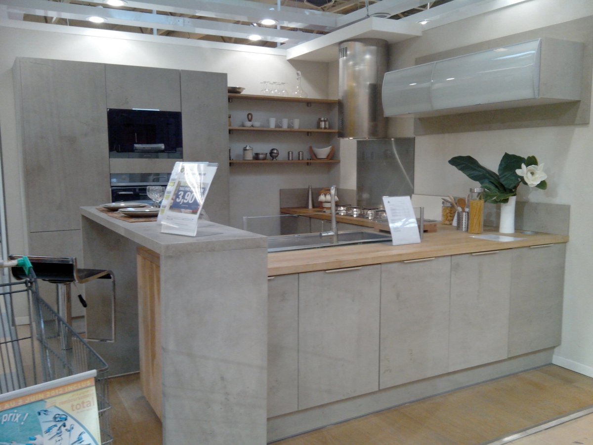 Фасад Берлин Леруа Мерлен