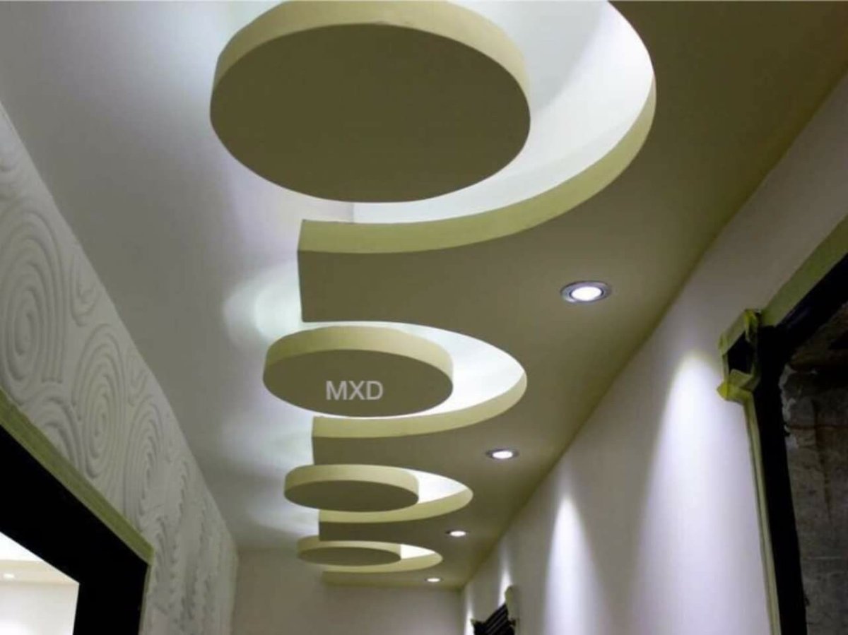 Фигуры из гипсокартона на стене