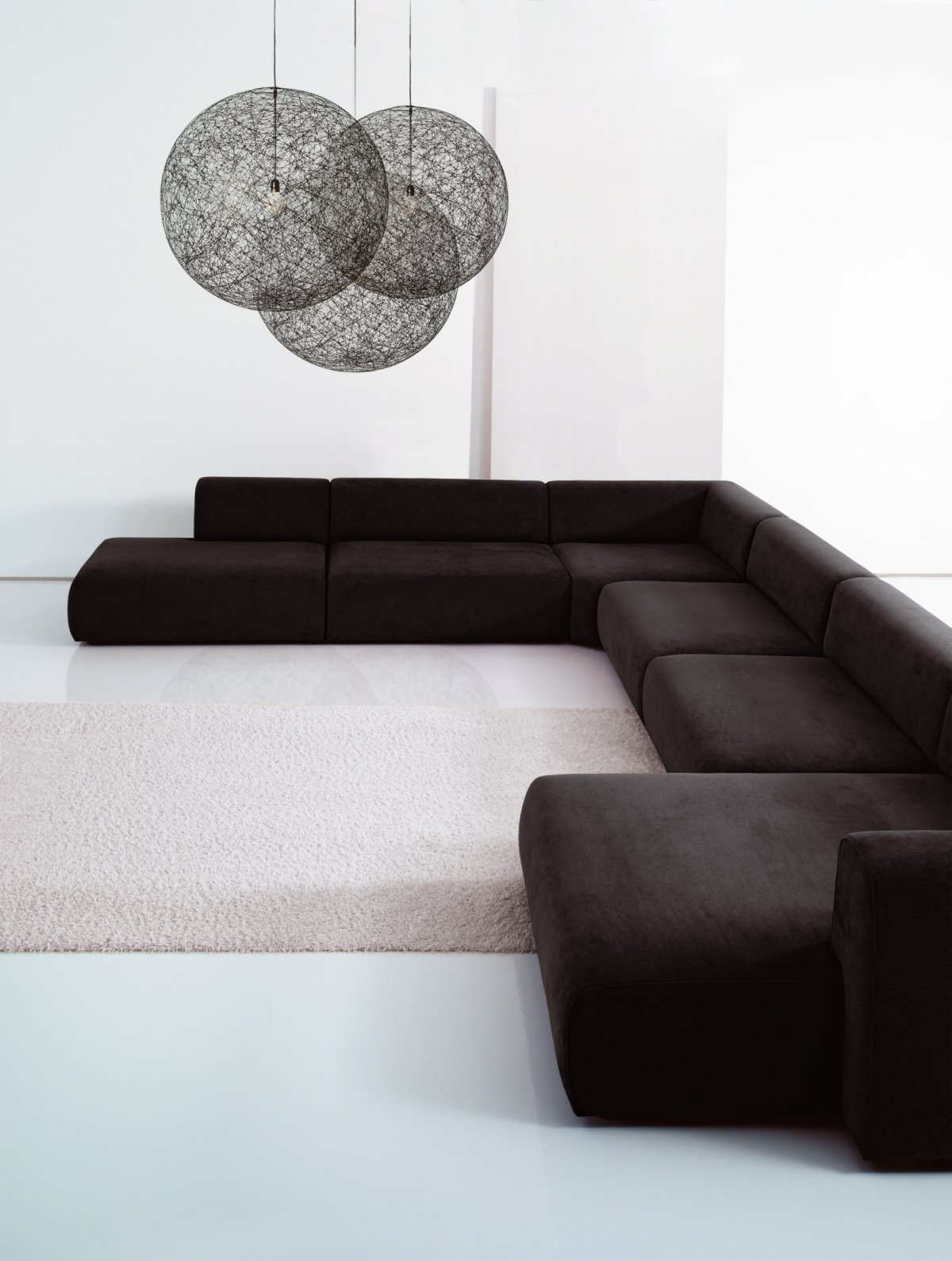 Квадратный диван в гостиную