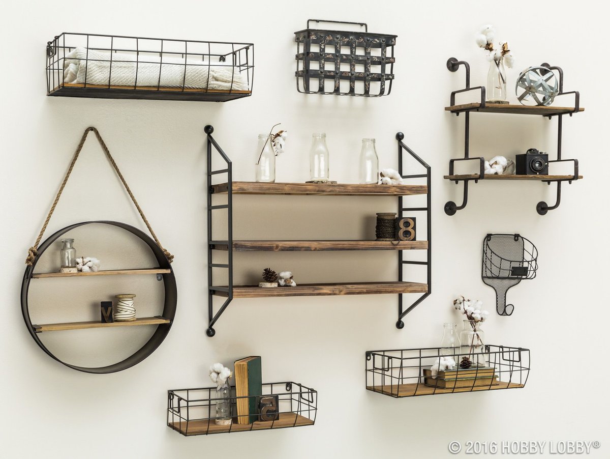 Полки для декора в санузле лофт