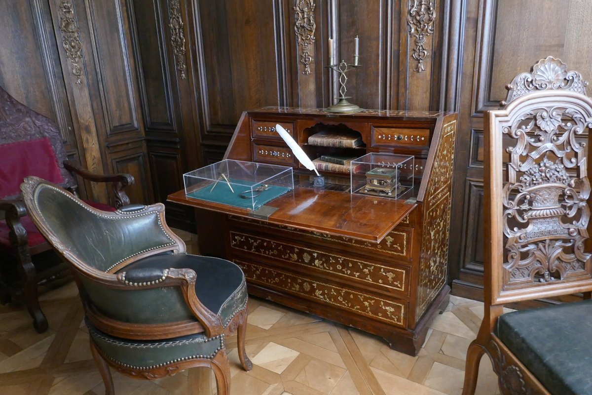 Дубовая лестница особняк Румянцева