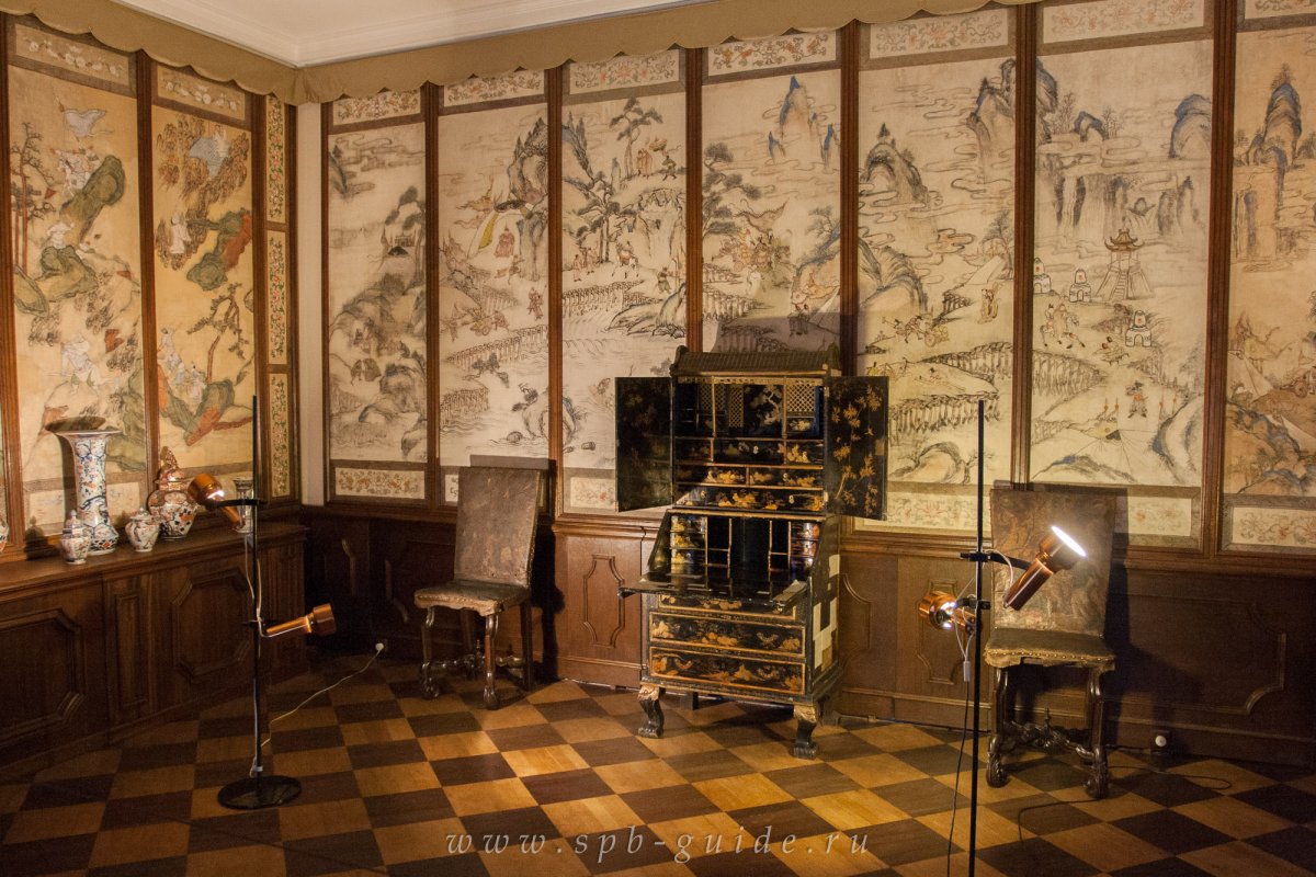 Петергоф дворец Марли внутри