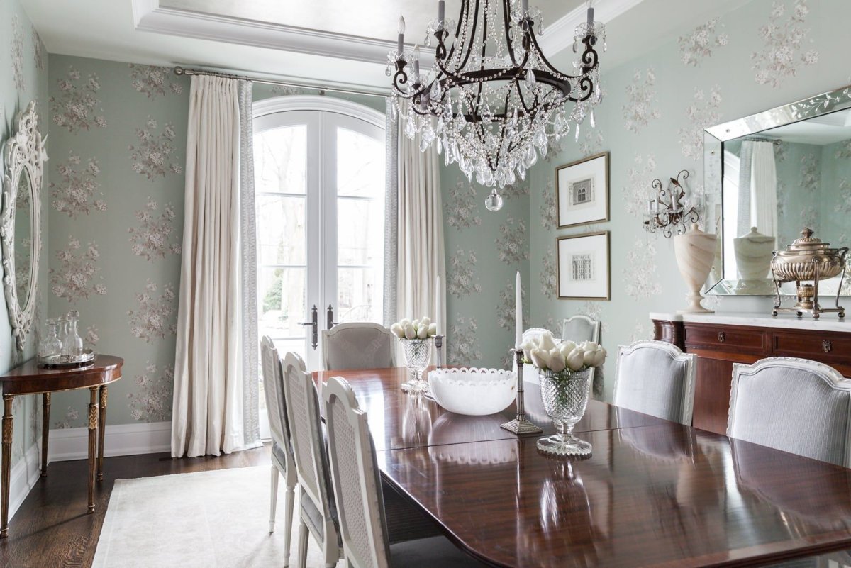 Сара Ричардсон столовая