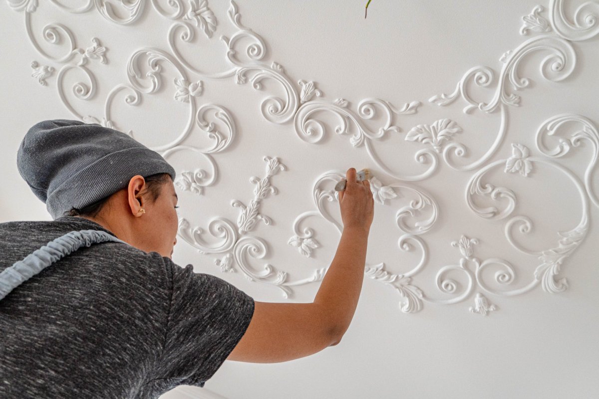 Лепные барельефы