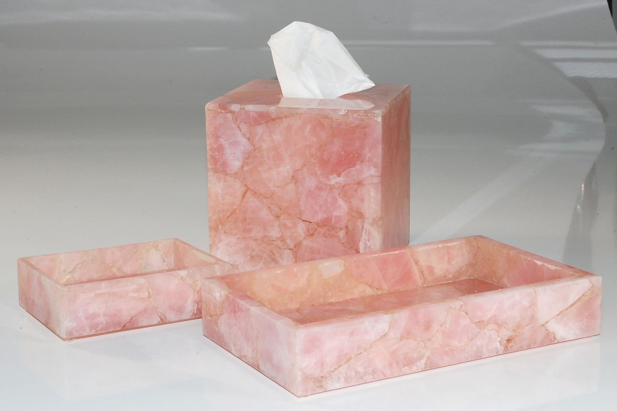 Воздушное колье из граната