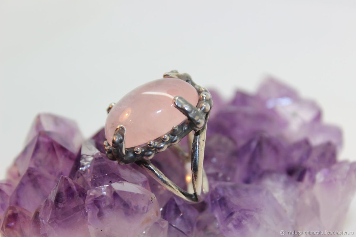 Интерьер с цветами