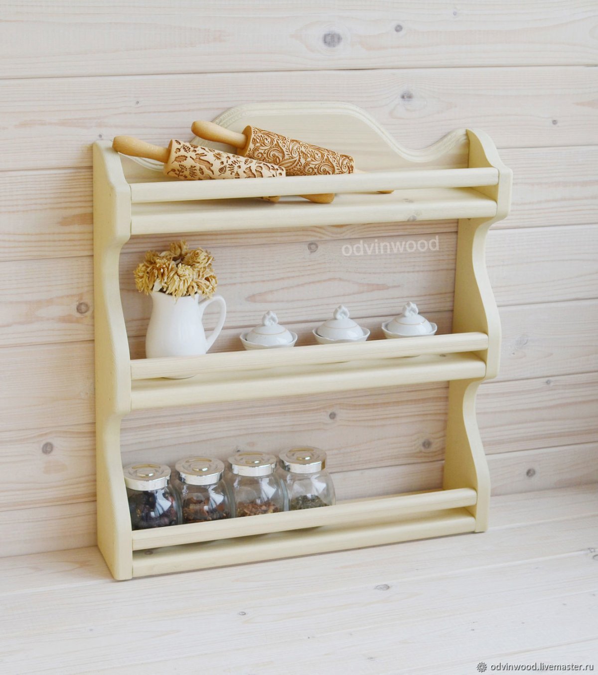 Необычные деревянные полки