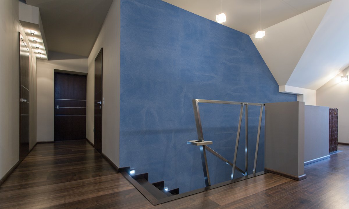 Белая матовая краска для стен в квартире