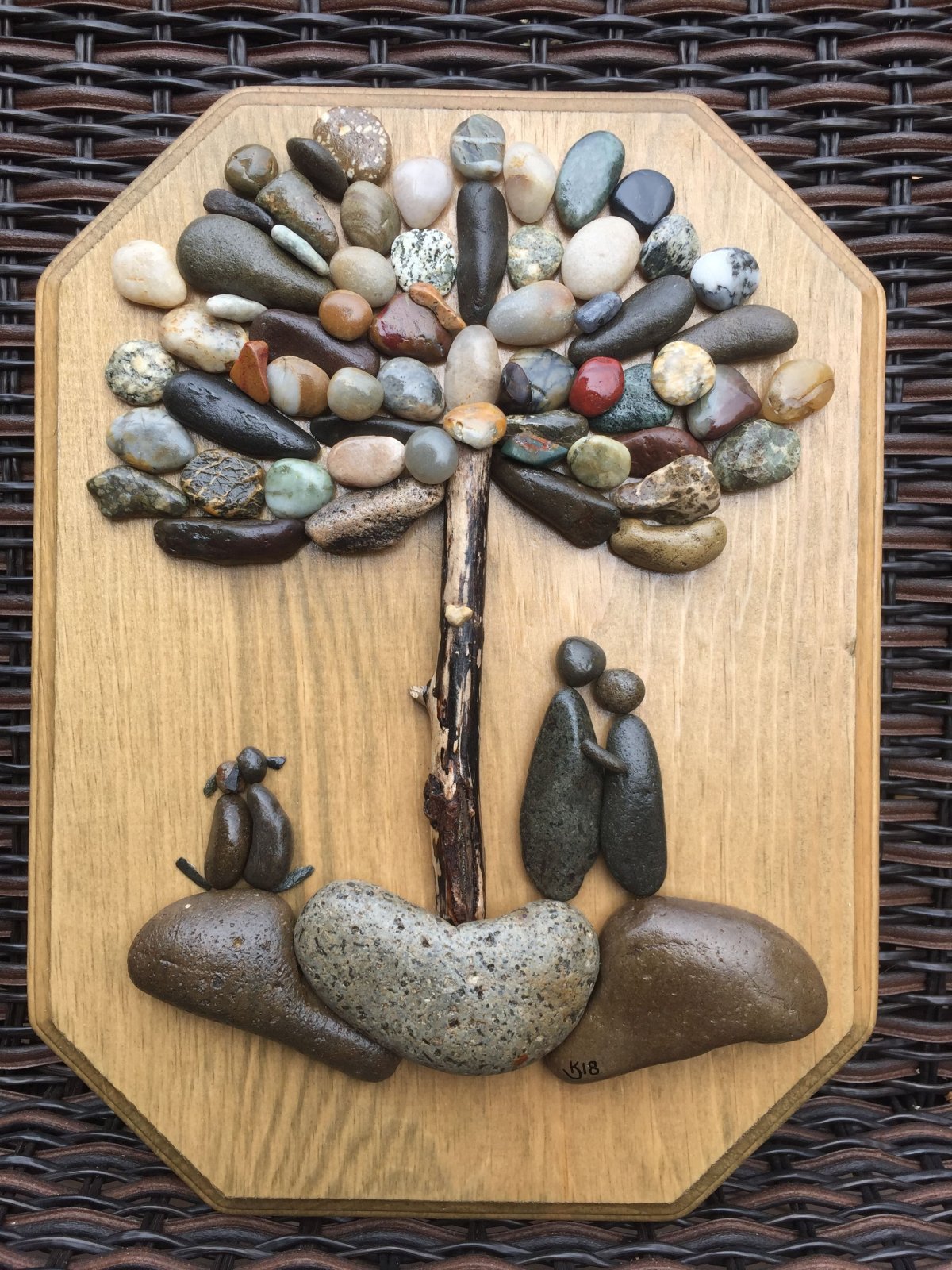 Композиция из камешков