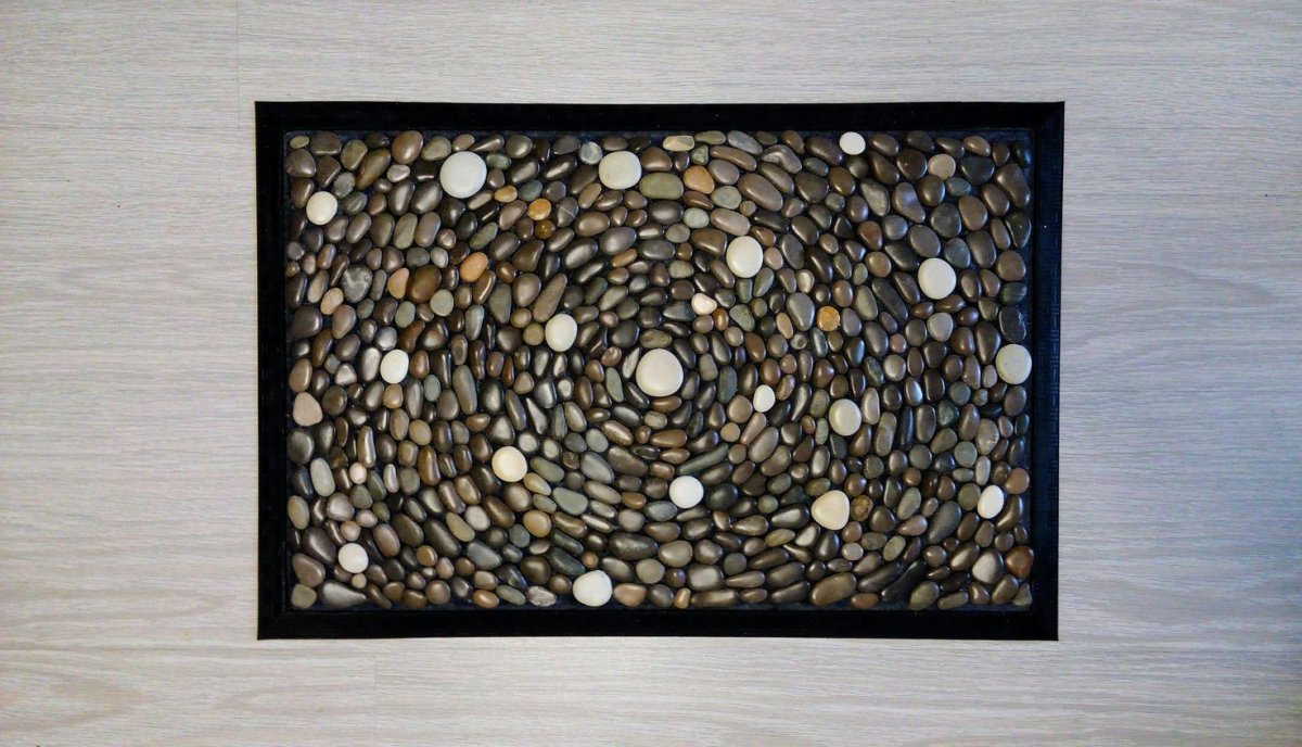 Панно из камушков