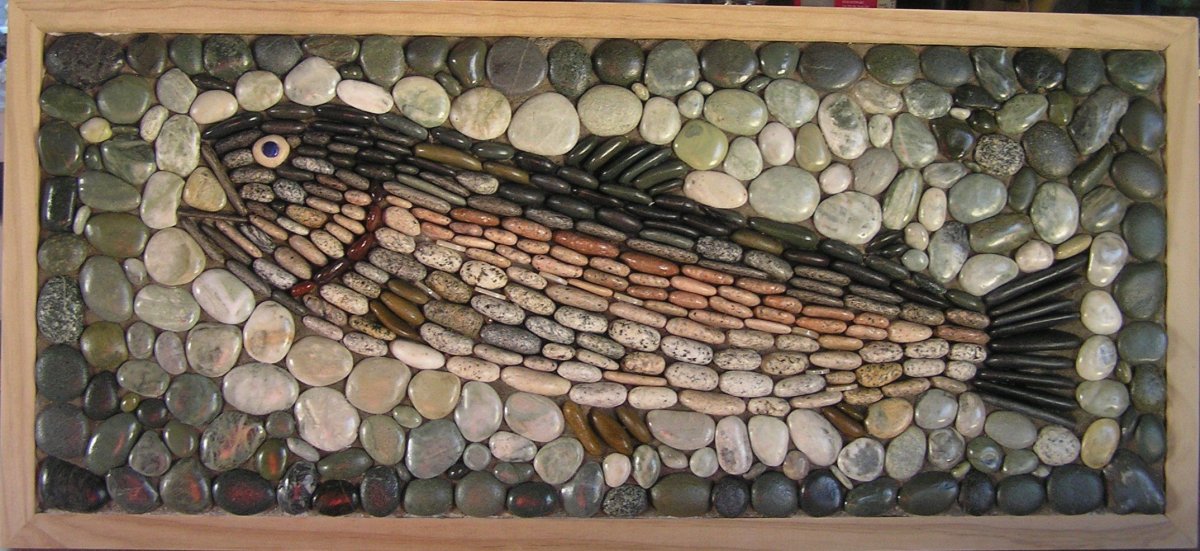Мозаика из гальки рыба