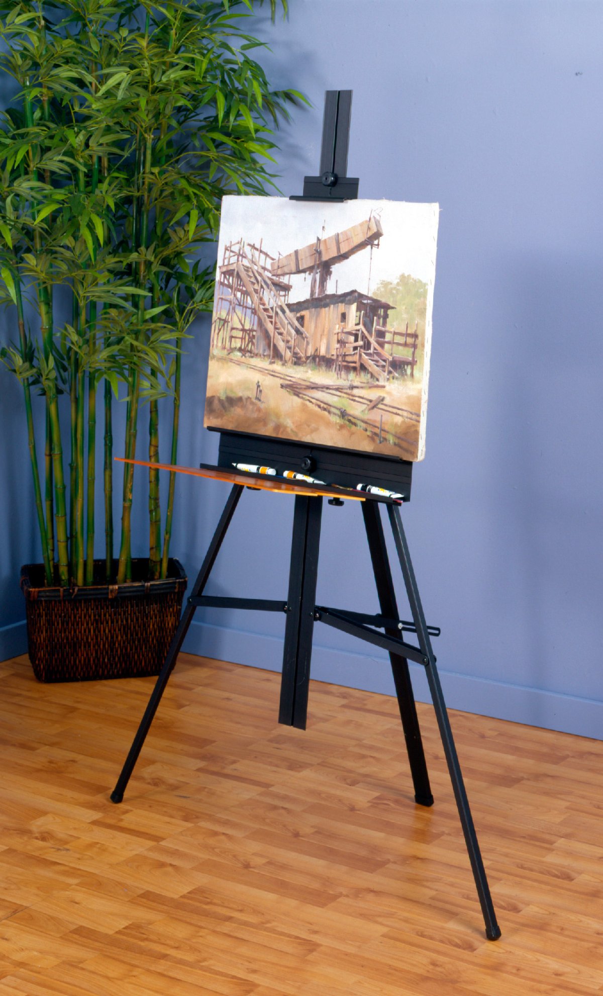 Картина на мольберте