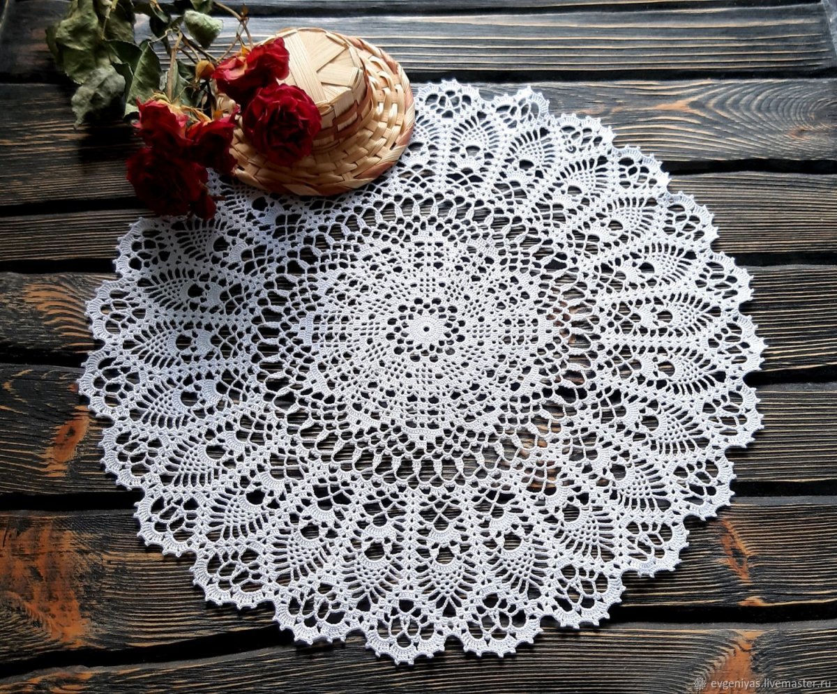 Вязаные сервировочные салфетки
