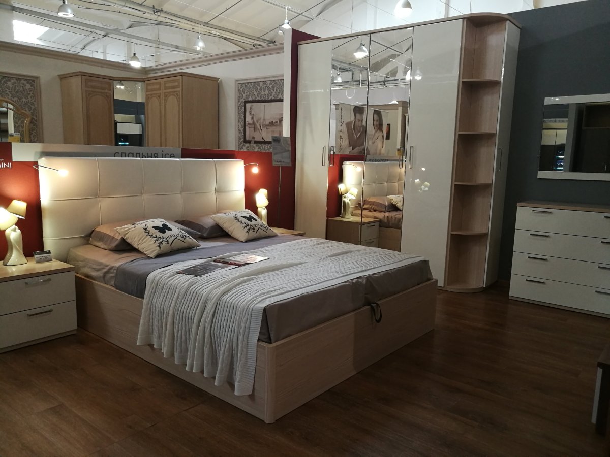 Столы в комнату для подростков