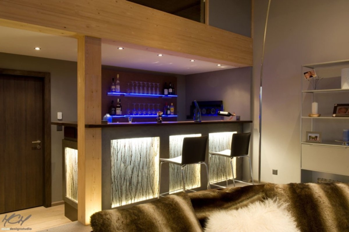 Барная стойка с подсветкой