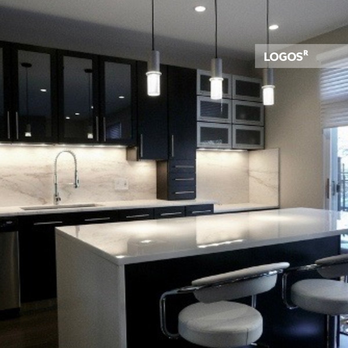 Светильники над барной стойкой