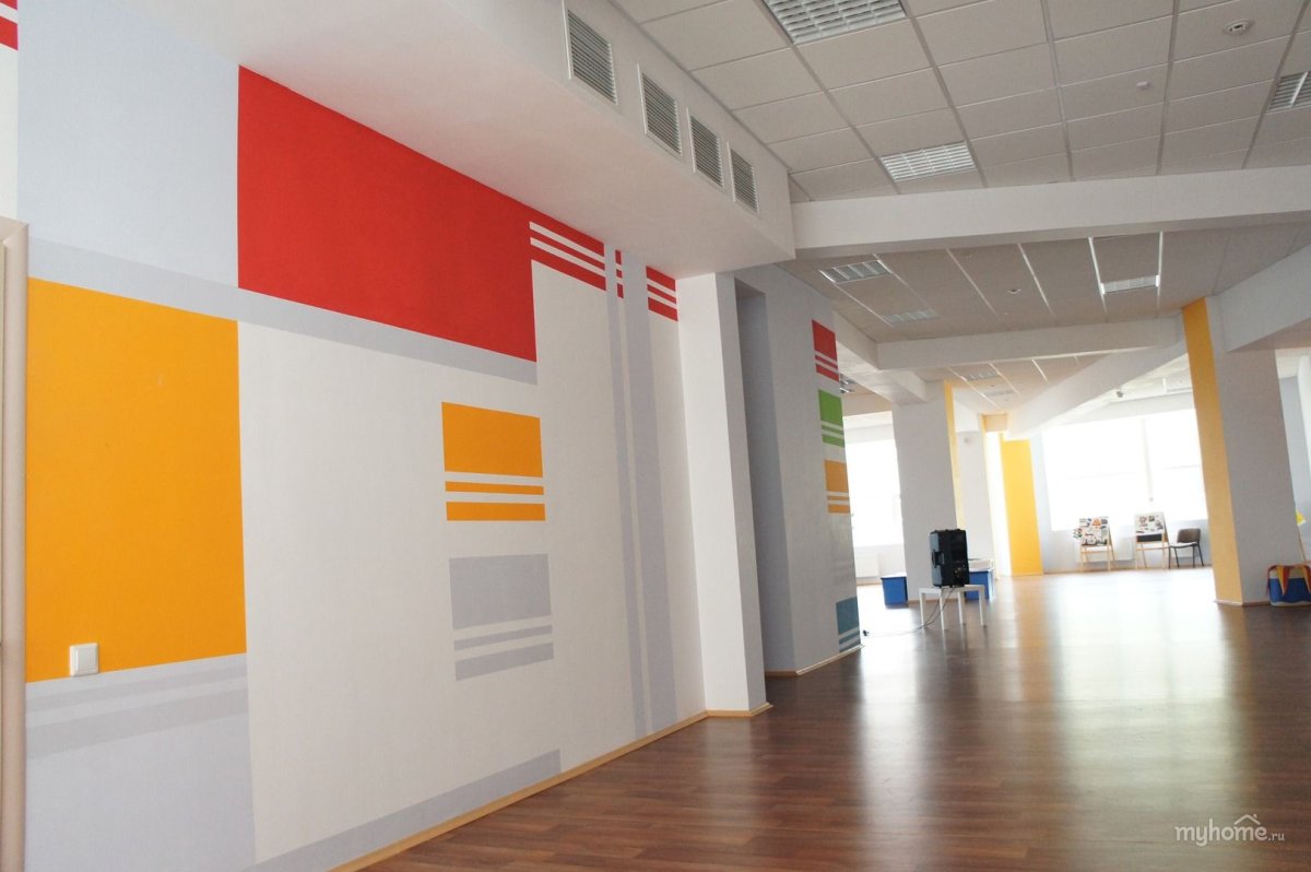 Интерьер школьной рекреации