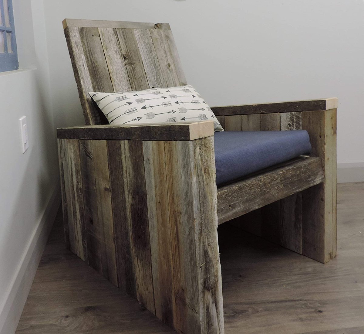 Мебель из старых досок
