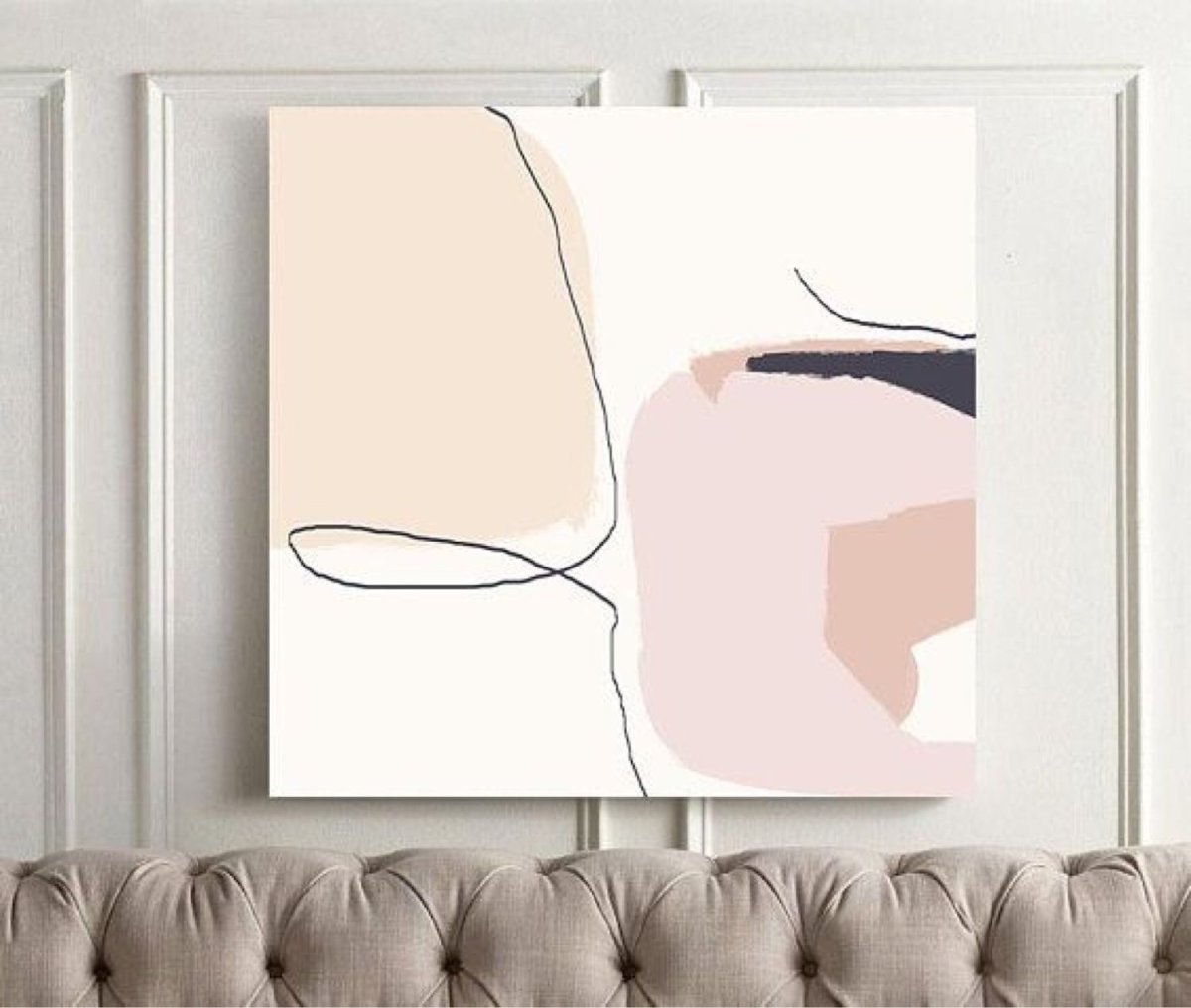 Пустая картина на стене