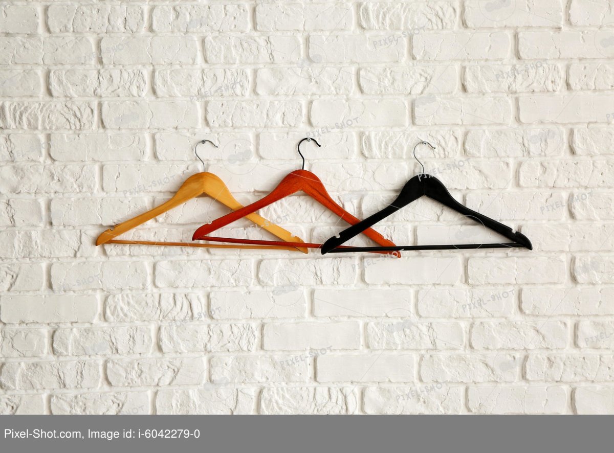 Вешалка настенная в комнату