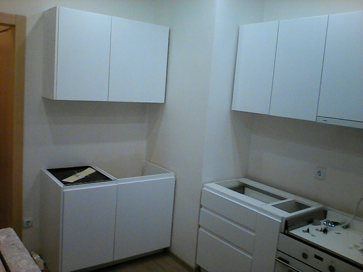 Кухня 2022 с ручками снизу