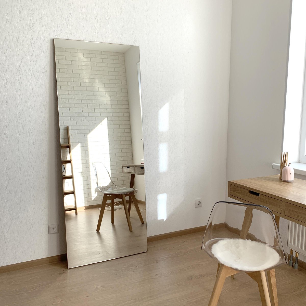 Зеркало Loft 700мм