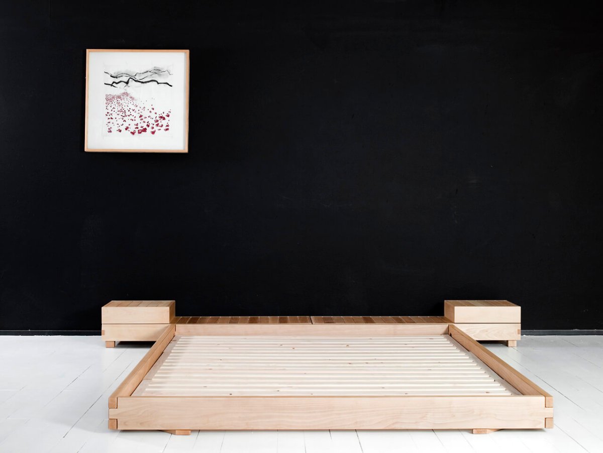 Напольные низкие кровати в стиле ретро