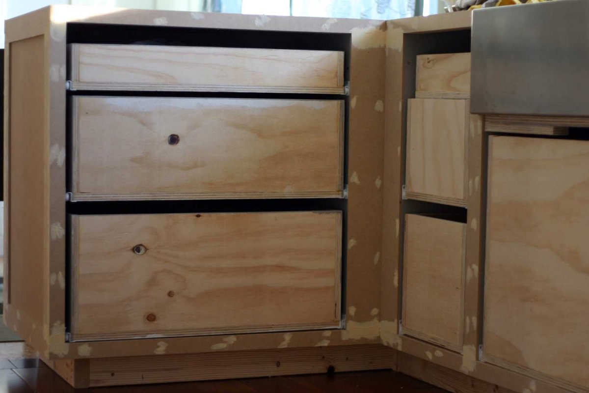 Кухня из фанеры