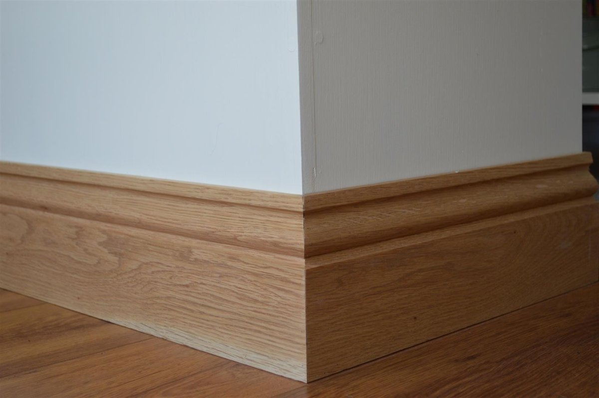 Плинтус Sport Skirting Oak 84x27x2350