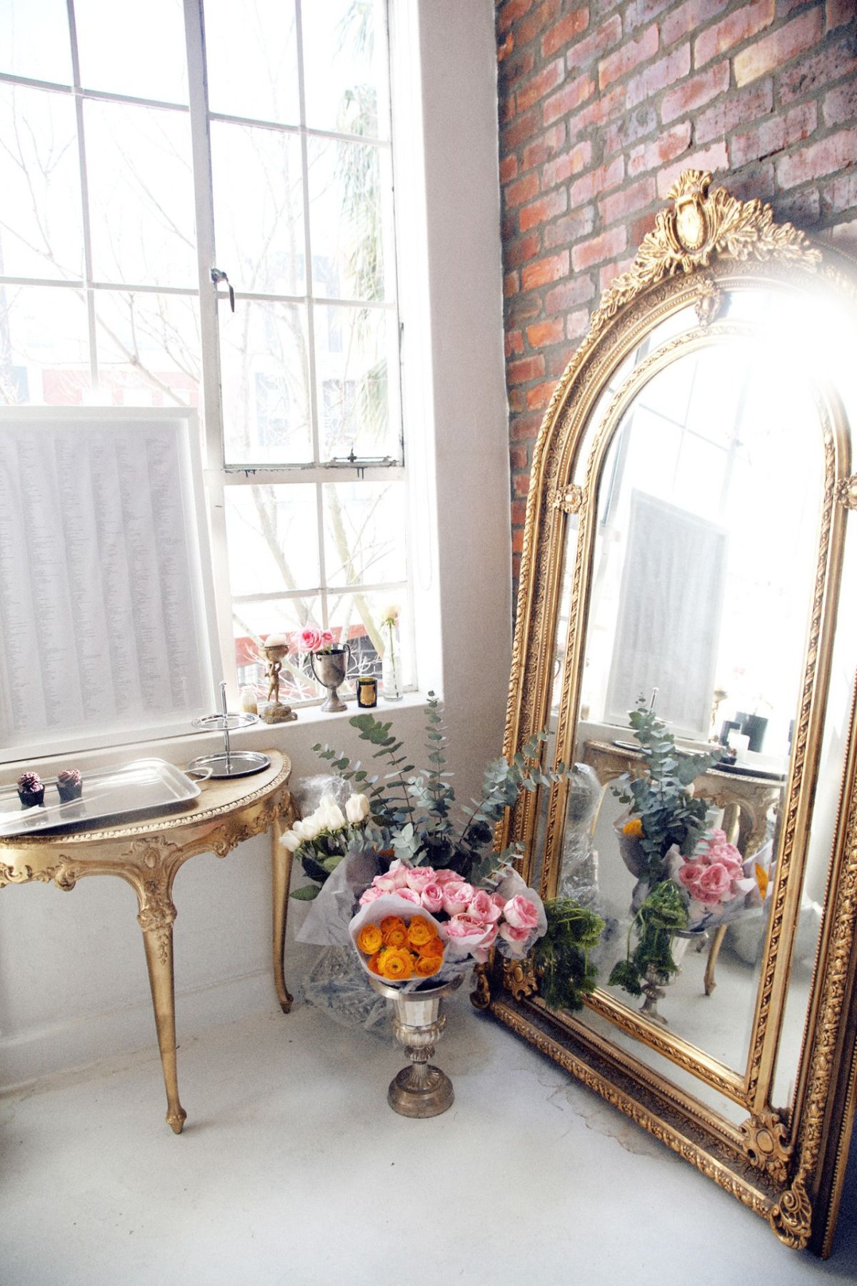 Крупный декор в интерьере