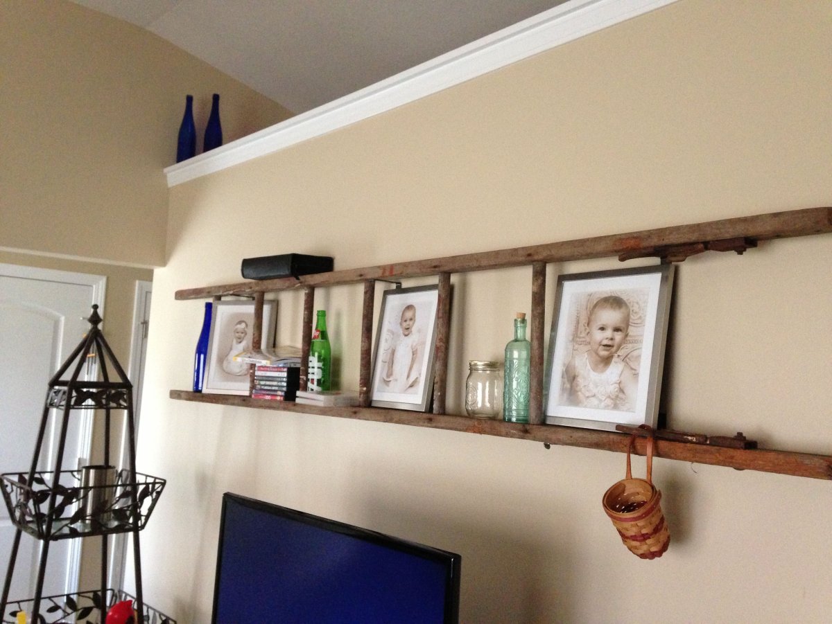 Дизайнерские полочки на стену