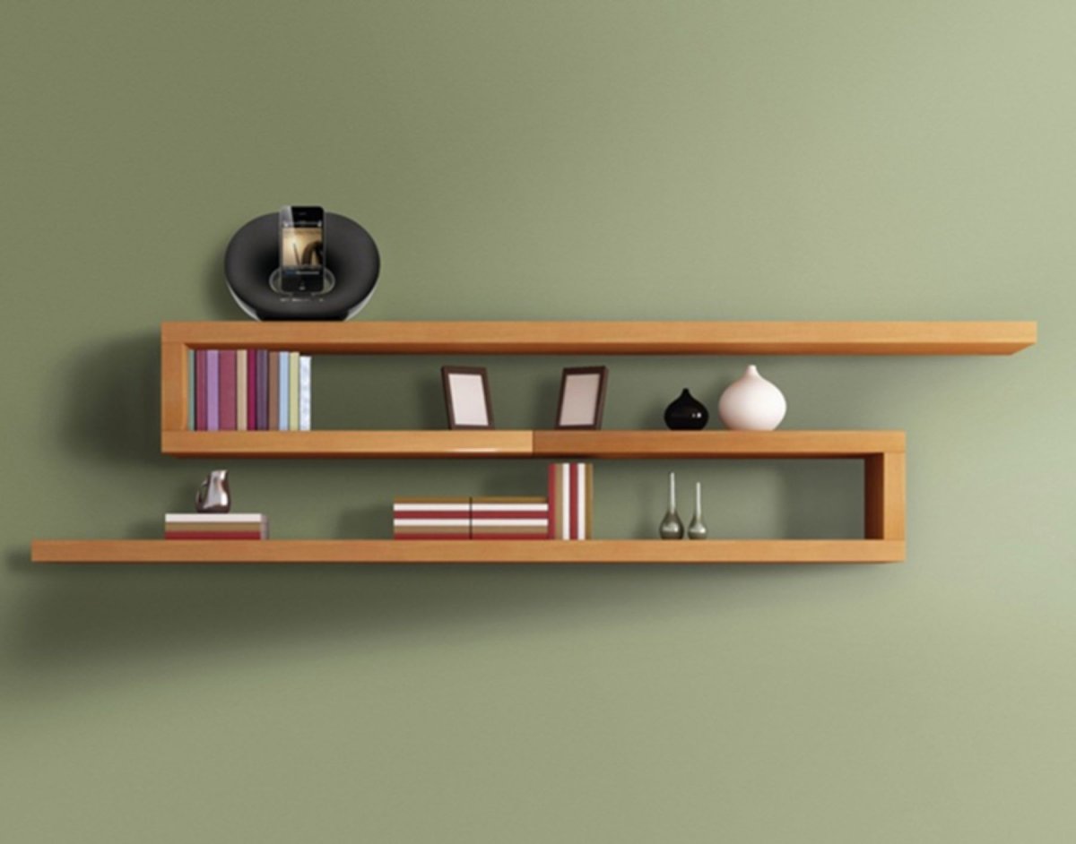 Полки лесенкой на стену