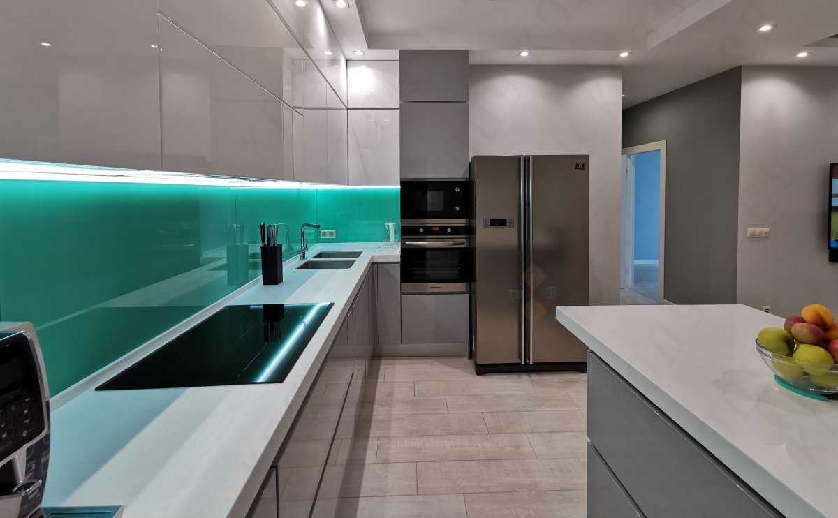 Кухня в бирюзовом цвете