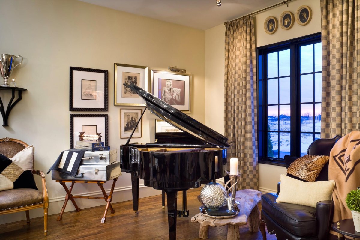 Комната с пианино