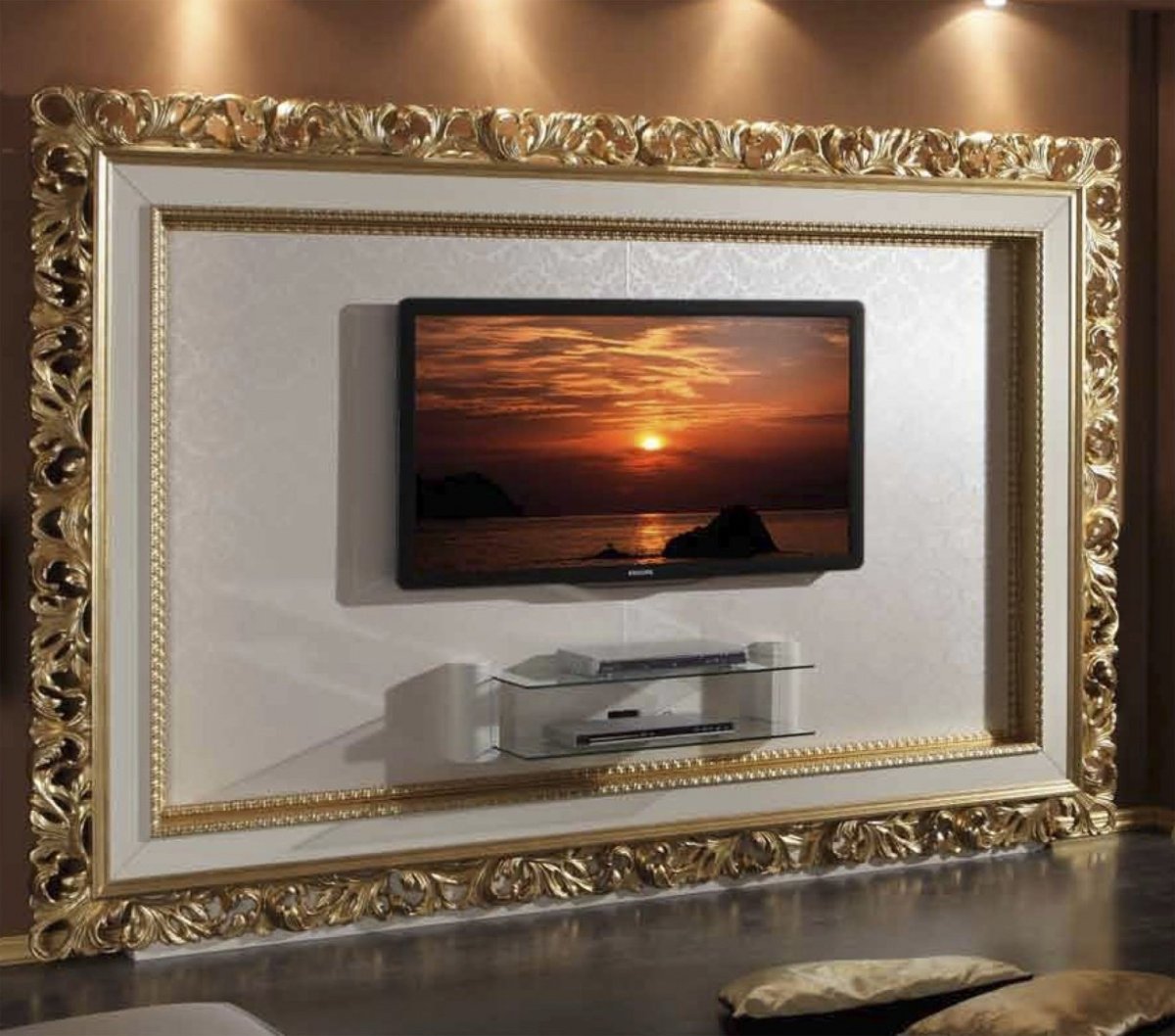 Телевизор в багете