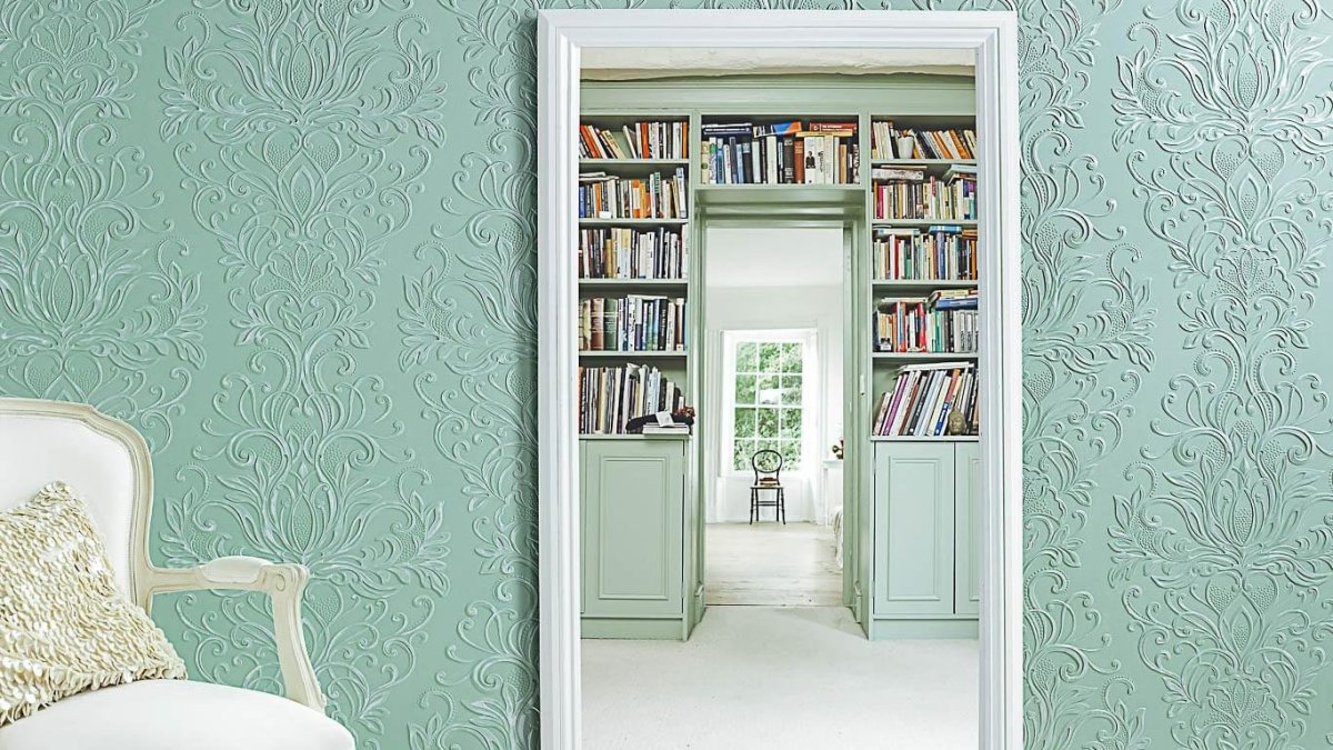 Обои для неровных стен какие выбрать