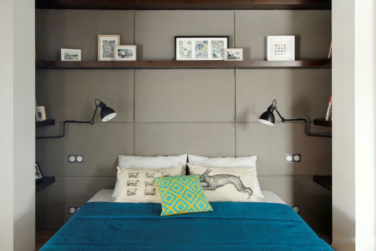 Изголовье кровати с гвоздиками