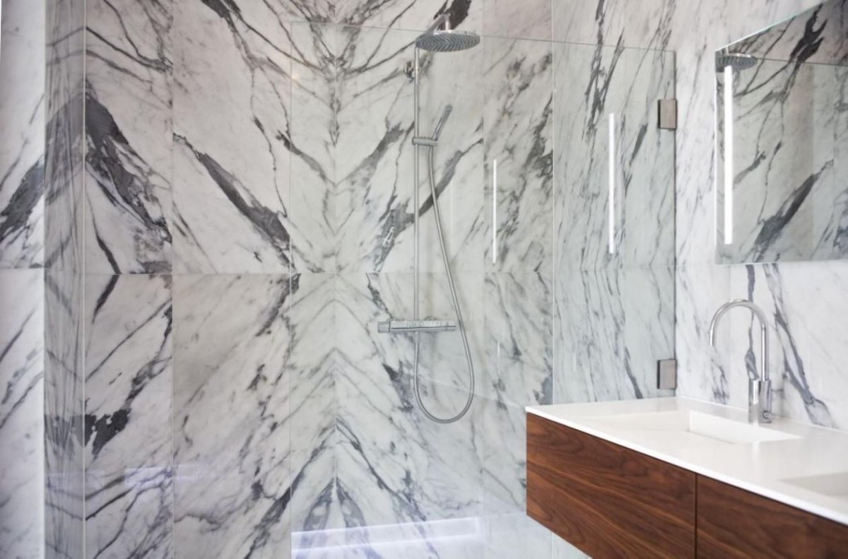 Керамогранит Оникс в ванной