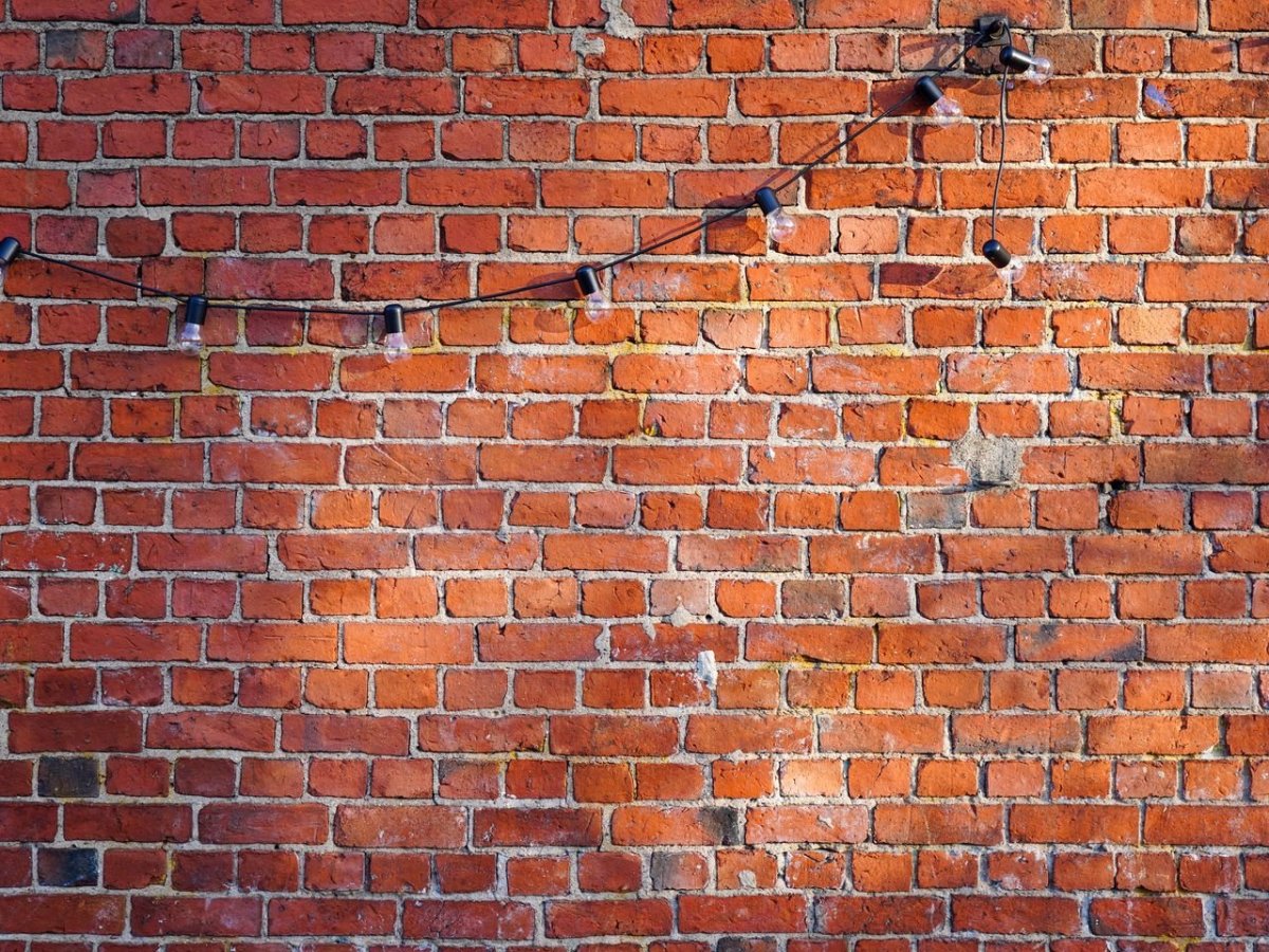 Кирпичная стенка